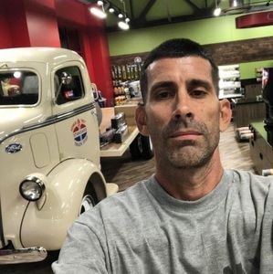 Meet your Posher, Jose